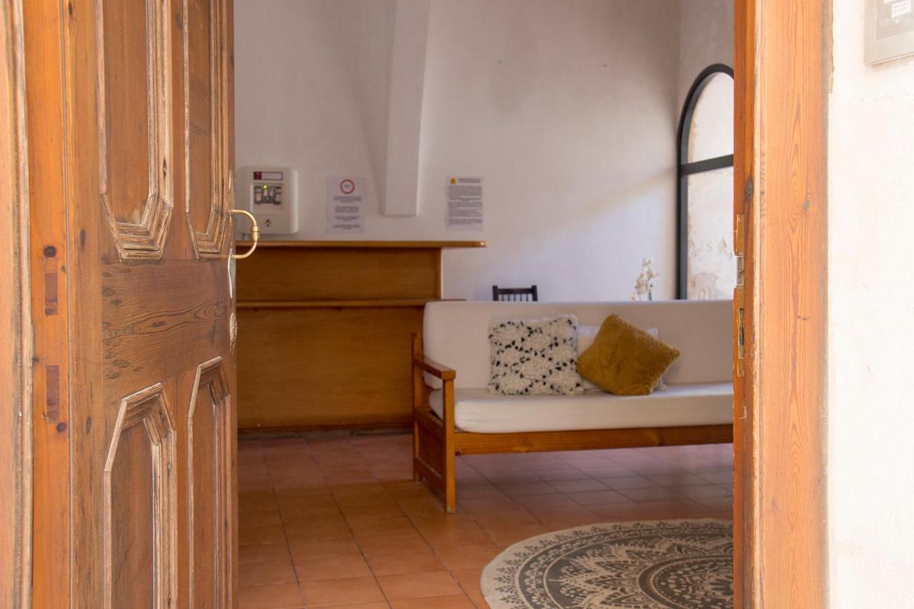 Grupoandria El Claustre De Ciutadella - Hospederia Hostel ภายนอก รูปภาพ